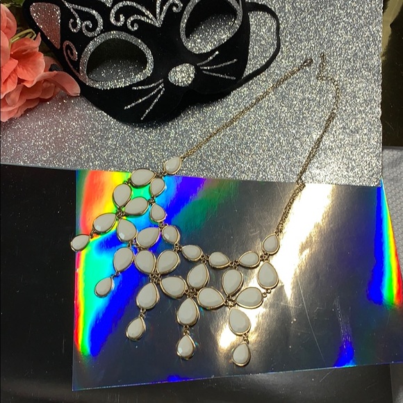 Jewelry - Statement Necklace